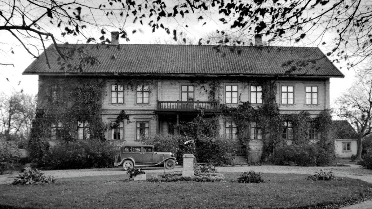 Estates and Manors